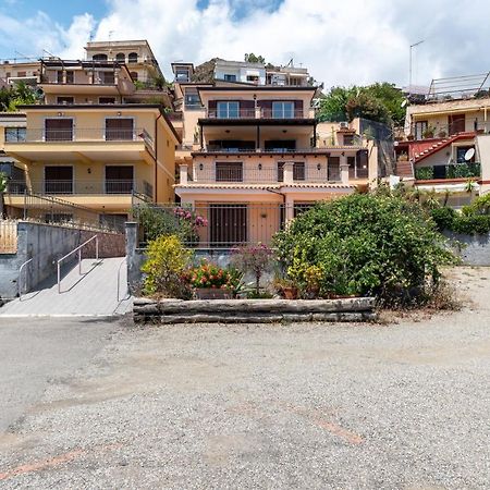 Taormina Panoramic Apartment With Parking Екстер'єр фото